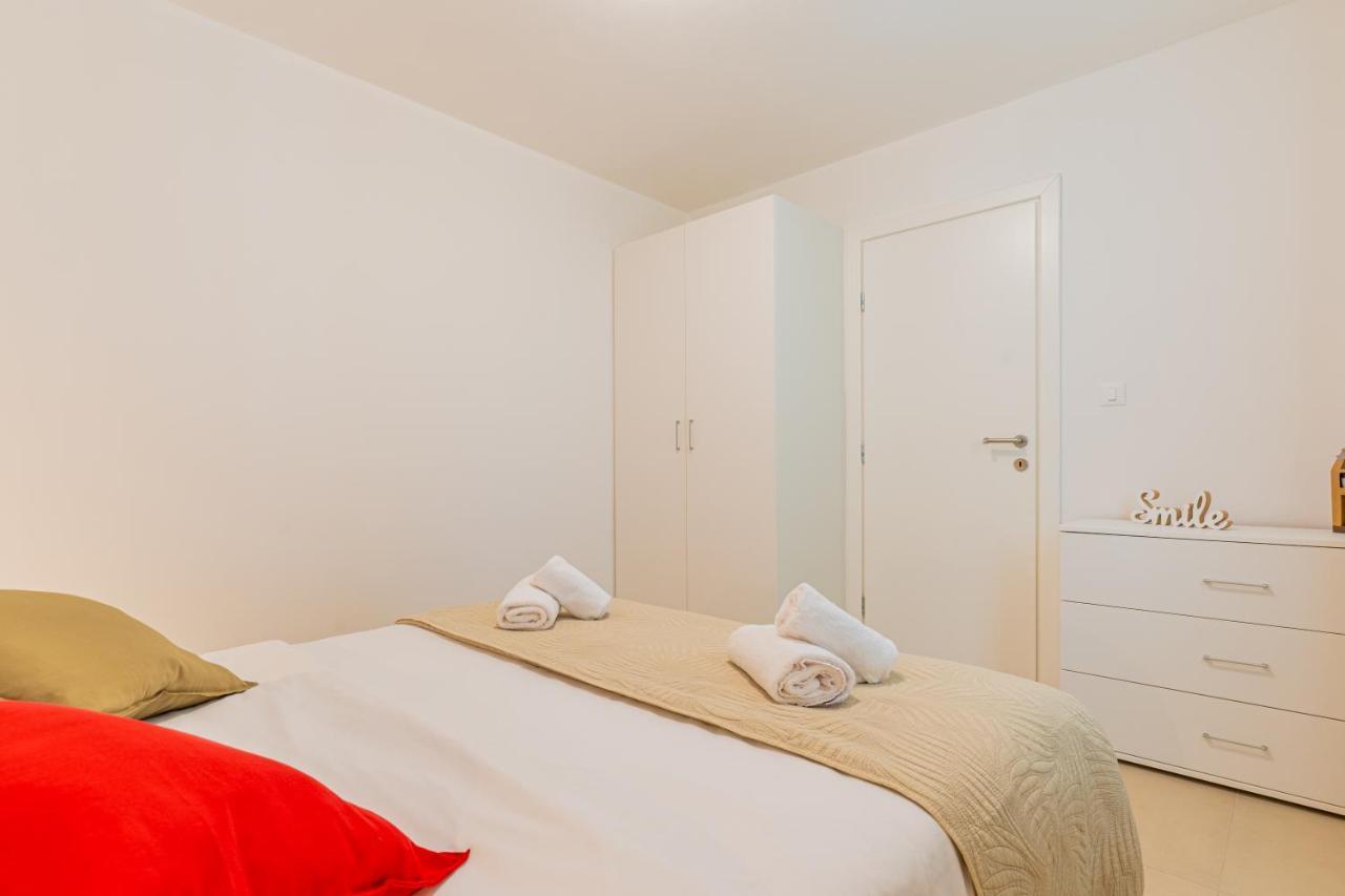 נזרין Apartments Lopari מראה חיצוני תמונה
