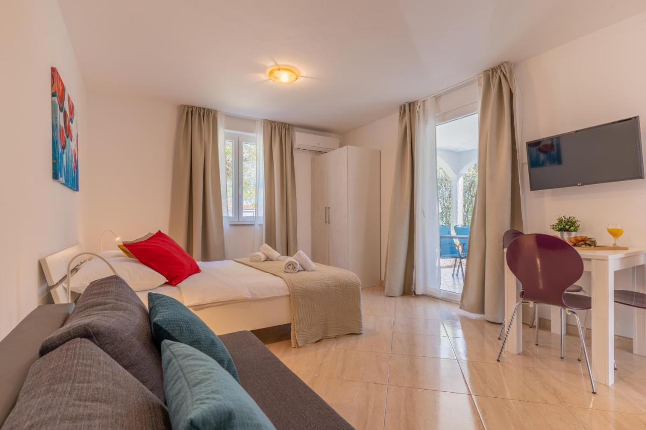 נזרין Apartments Lopari מראה חיצוני תמונה